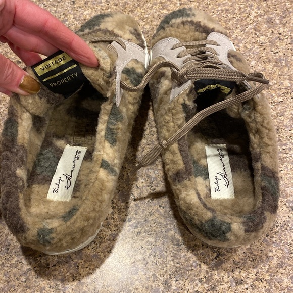 Vintage Havana Fuzzy Camouflage Multi Slip On Sneaker Shoes 7.5 - Picture 8 of 17